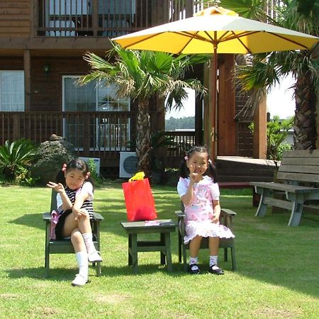 Namu Hyanggi Pension Jeju Exterior photo